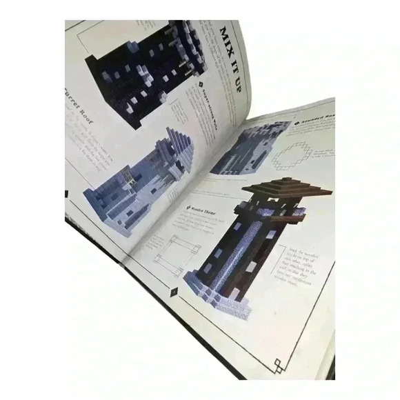 Minecraft: Exploded Builds: Medieval Fortress : An Official Mojang Book by... - Picture 9 of 10